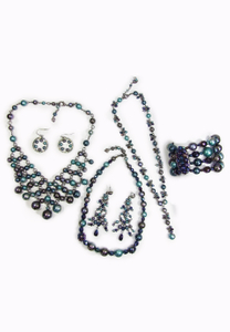 Collar, pulsera y pendientes de perlas de pavo real